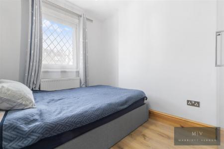 3 bedroom Semi-detached house for sale in Hurst Road, Croydon
