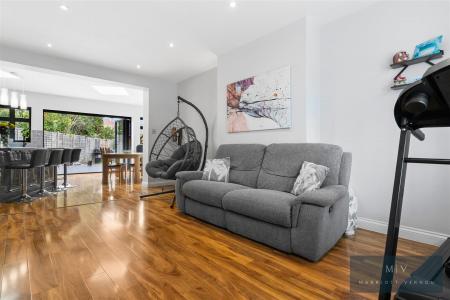 3 bedroom Semi-detached house for sale in Hurst Road, Croydon