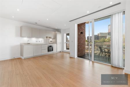 2 bedroom Flat for sale in Cherry Orchard Road, Croydon