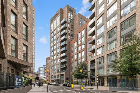 2 bedroom Flat for sale in Cherry Orchard Road, Croydon