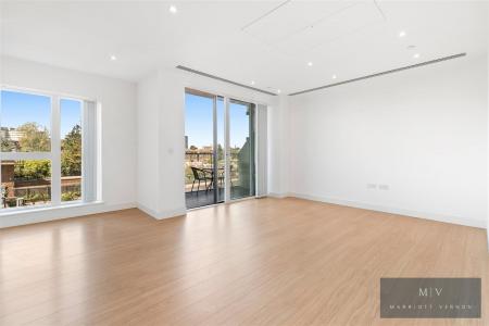 2 bedroom Flat for sale in Cherry Orchard Road, Croydon