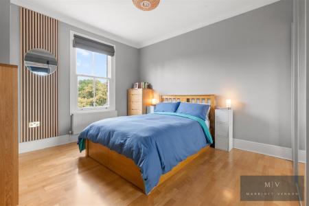 2 bedroom Flat for sale in Selborne Road, Croydon