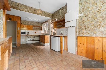 5 bedroom Detached house for sale in Birdhurst Road, South Croydon