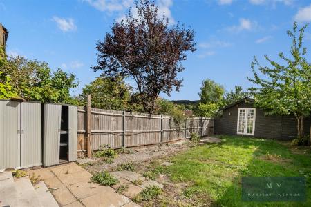2 bedroom Flat for sale in Blenheim Park Road, South Croydon