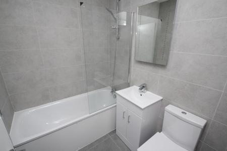 2 bedroom Flat to let in Leslie Park Road, Croydon