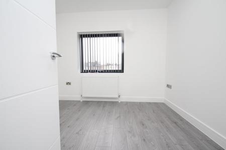 2 bedroom Flat to let in Leslie Park Road, Croydon