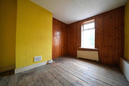 3 bedroom Terraced House for sale in 327 Purley Way, Croydon