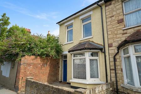 2 bedroom End of terrace house for sale in Frant Road, Thornton Heath