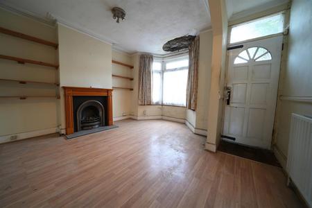 2 bedroom End of terrace house for sale in Frant Road, Thornton Heath