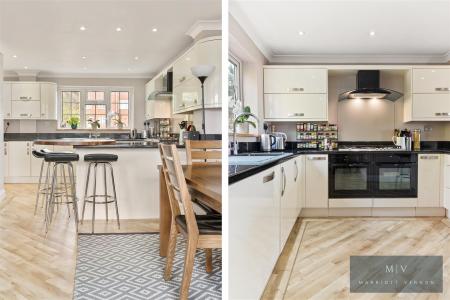 4 bedroom Town house for sale in Spindlewood Gardens, Croydon
