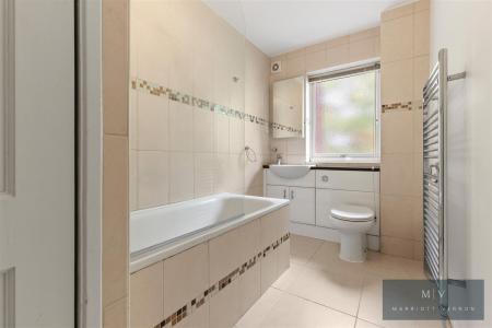 2 bedroom Flat for sale in South Park Hill Road, South Croydon