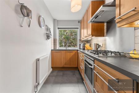 2 bedroom Flat for sale in South Park Hill Road, South Croydon