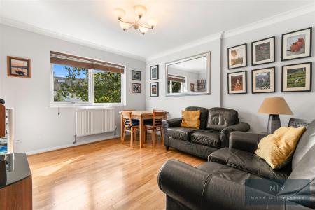 2 bedroom Flat for sale in South Park Hill Road, South Croydon