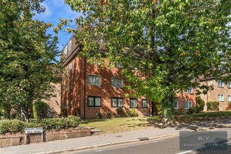 2 bedroom Flat for sale in South Park Hill Road, South Croydon