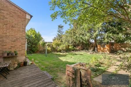 2 bedroom Flat for sale in Dornton Road, South Croydon