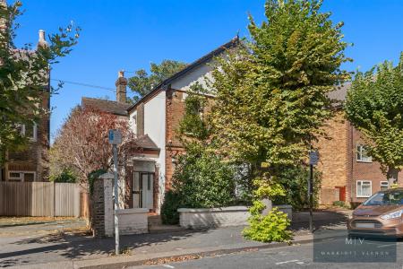 2 bedroom Flat for sale in Dornton Road, South Croydon