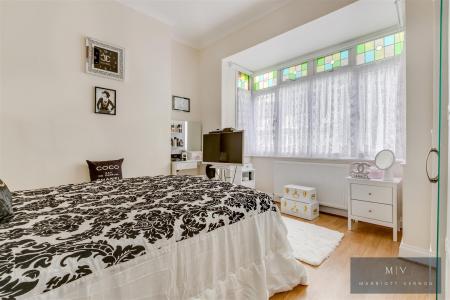 1 bedroom Flat to let in Selsdon Road, South Croydon