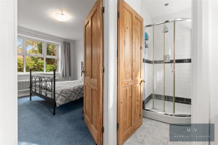 5 bedroom Detached house for sale in St. Peters Road, Croydon