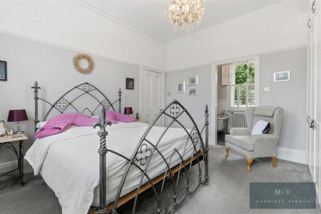 5 bedroom Detached house for sale in St. Peters Road, Croydon