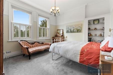 5 bedroom Detached house for sale in St. Peters Road, Croydon