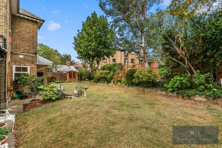 5 bedroom Detached house for sale in St. Peters Road, Croydon