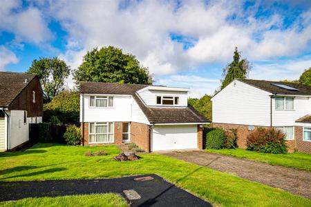 4 bedroom Detached house for sale in Ridge Langley, Sanderstead, South Croydon