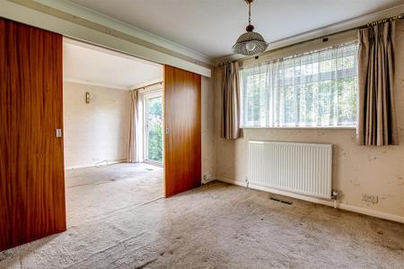 4 bedroom Detached house for sale in Ridge Langley, Sanderstead, South Croydon