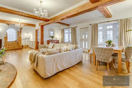 3 bedroom Detached house for sale in Sunningvale Avenue, Biggin Hill, Westerham