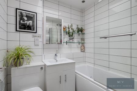 4 bedroom Town house for sale in Tipton Drive, Park Hill, Croydon