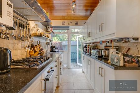 4 bedroom Town house for sale in Tipton Drive, Park Hill, Croydon