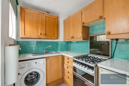 2 bedroom Terraced House for sale in Keens Road, Croydon