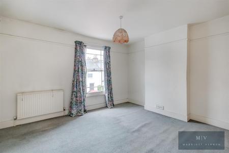 2 bedroom Terraced House for sale in Keens Road, Croydon