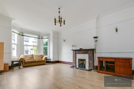 8 bedroom Detached house for sale in Campden Road, South Croydon