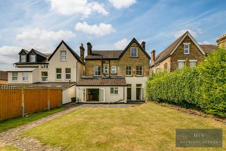 8 bedroom Detached house for sale in Campden Road, South Croydon