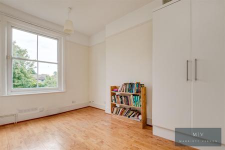 8 bedroom Detached house for sale in Campden Road, South Croydon