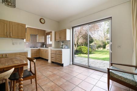4 bedroom Detached house for sale in Warham Road, South Croydon