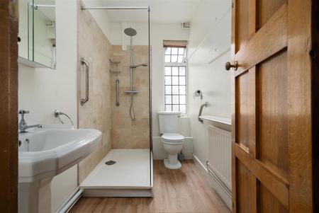 4 bedroom Detached house for sale in Warham Road, South Croydon