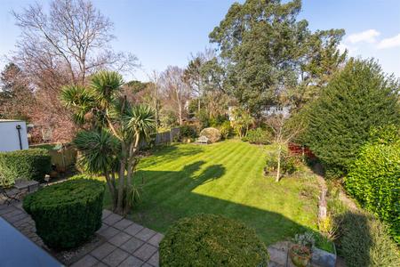 4 bedroom Detached house for sale in Warham Road, South Croydon