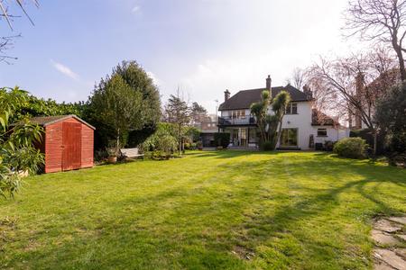 4 bedroom Detached house for sale in Warham Road, South Croydon