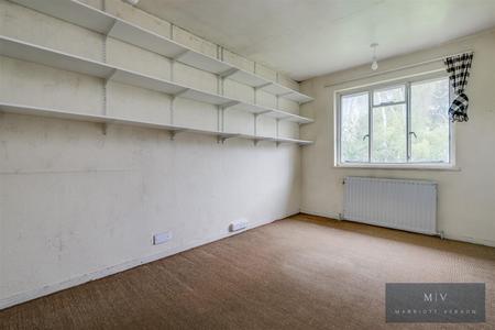 4 bedroom Detached house for sale in Rectory Park, Sanderstead