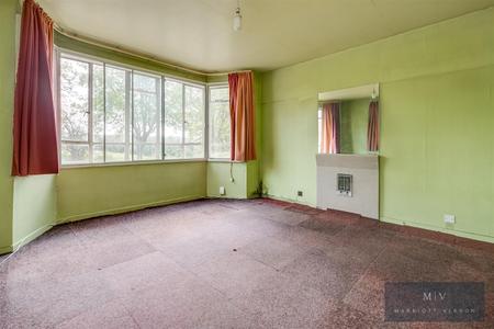 4 bedroom Detached house for sale in Rectory Park, Sanderstead