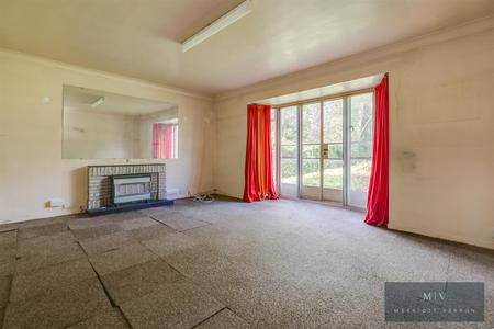 4 bedroom Detached house for sale in Rectory Park, Sanderstead