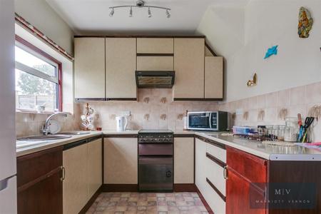 3 bedroom House for sale in Norbury Avenue, Thornton Heath
