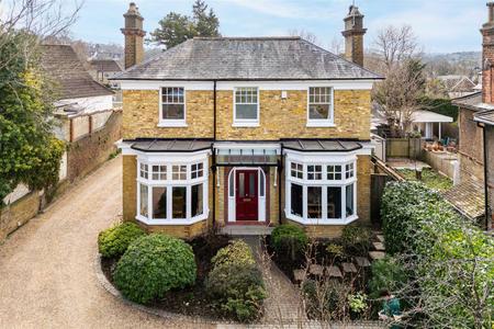 5 bedroom Detached house for sale in Selsdon Road, South Croydon