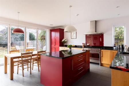 5 bedroom Detached house for sale in Selsdon Road, South Croydon