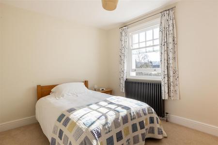 5 bedroom Detached house for sale in Selsdon Road, South Croydon