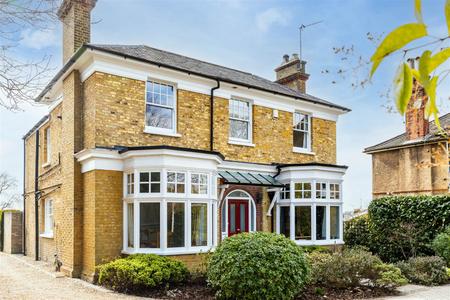 5 bedroom Detached house for sale in Selsdon Road, South Croydon