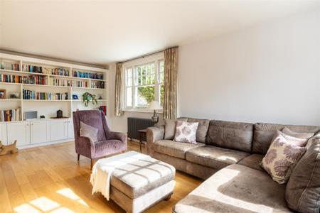 5 bedroom Detached house for sale in Selsdon Road, South Croydon