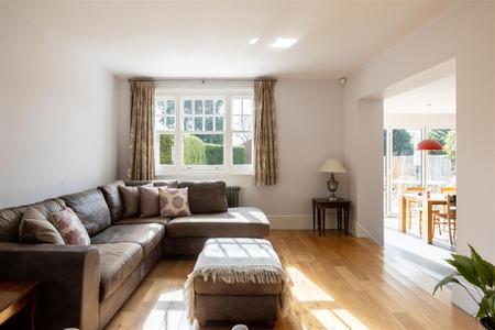 5 bedroom Detached house for sale in Selsdon Road, South Croydon
