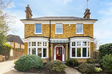 5 bedroom Detached house for sale in Selsdon Road, South Croydon